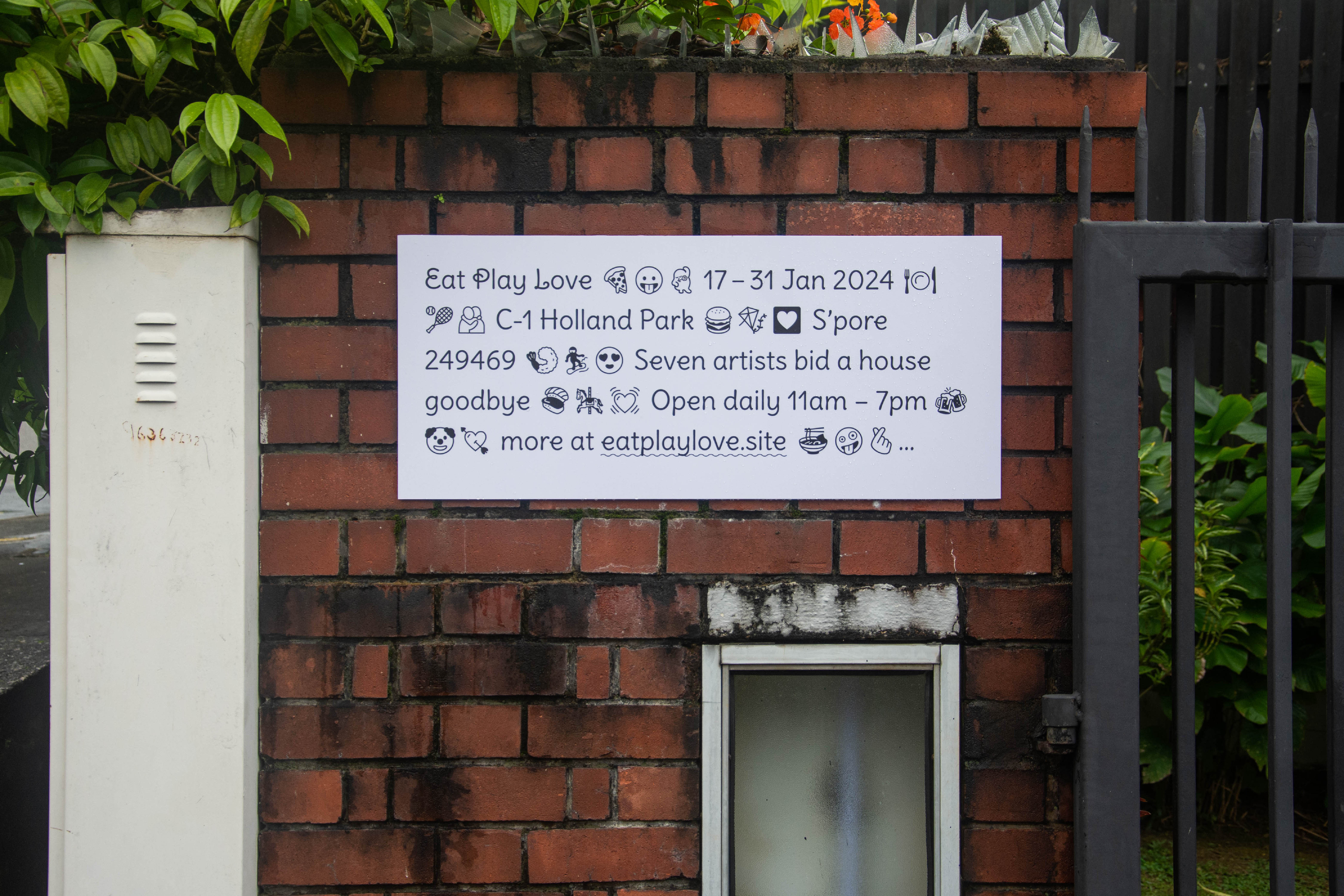 909 Eat Play Love (exhibition graphics), for Michael Lee and Tan Ngiap Heng